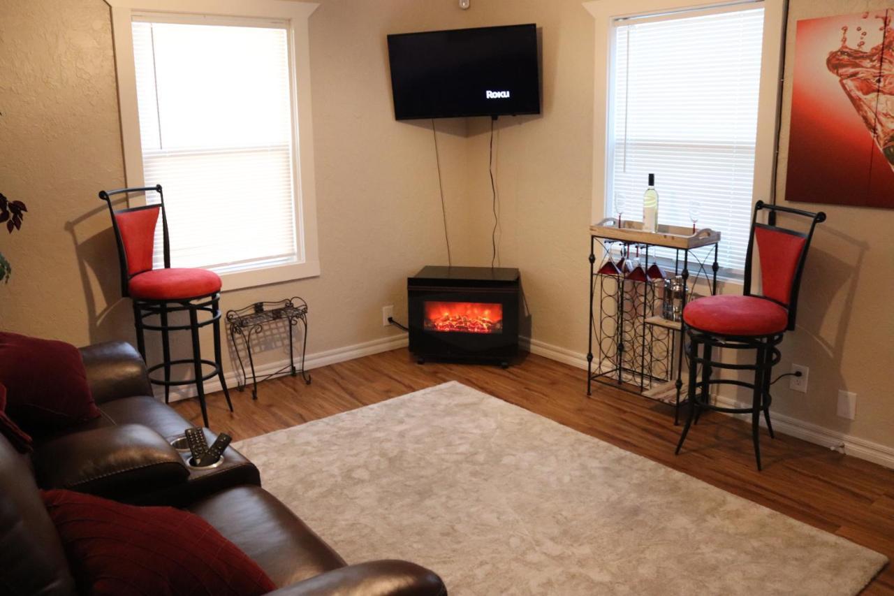 Charming 2 Bedroom Retreat Minutes From Downtown Tulsa Extérieur photo