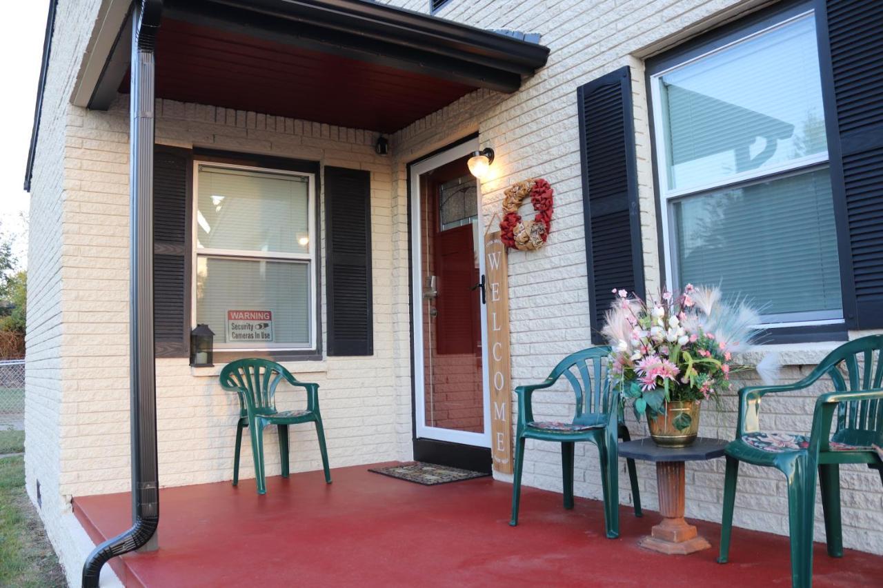 Charming 2 Bedroom Retreat Minutes From Downtown Tulsa Extérieur photo